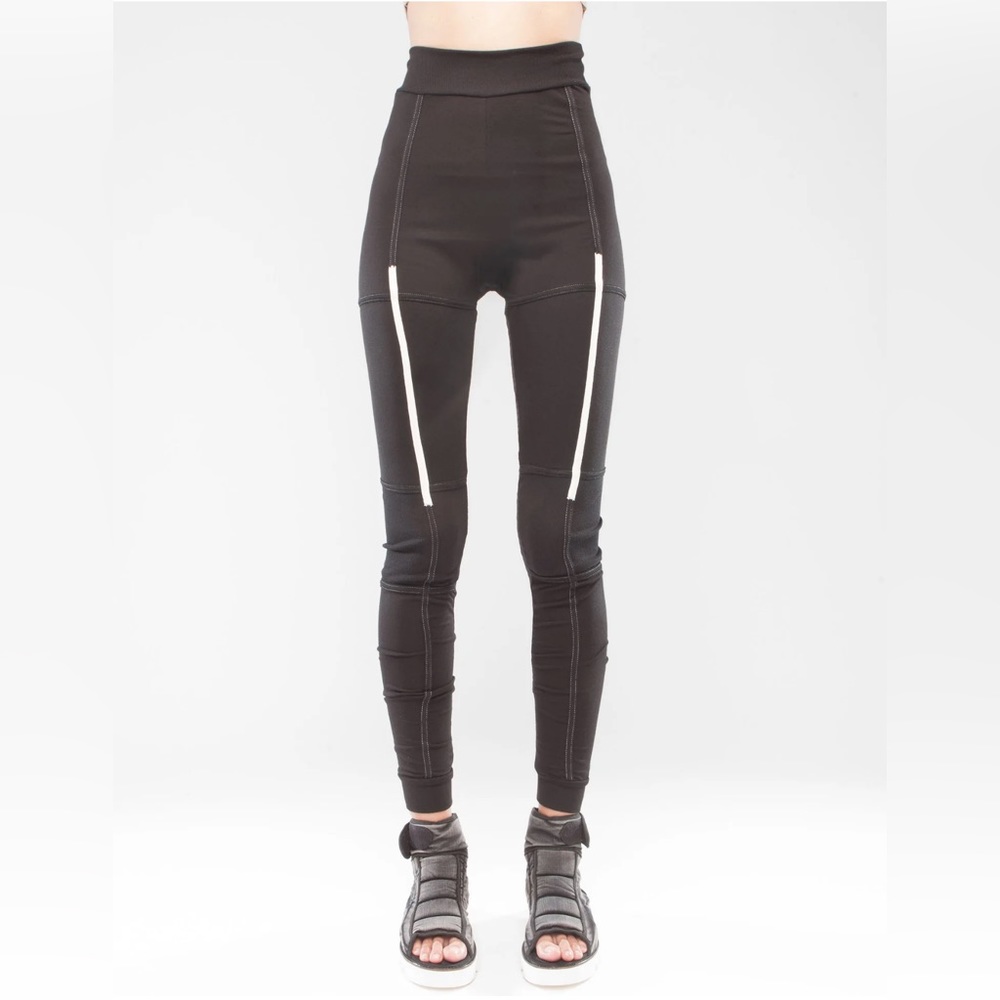 DEMOBAZA LEGGINGS BLACK LINE
